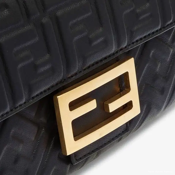 Affordable HOT Baguette Leather Nappa Chain Bag Black Motif Midi In Fendi FF 0408